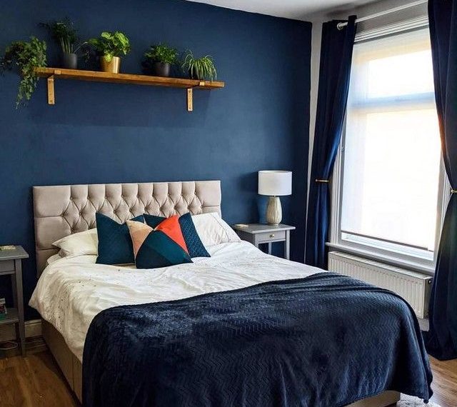 What Color Curtains Suits Best With, What Color Rug Goes With Dark Blue Walls