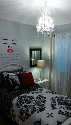 Marilyn Monroe theme bedroom