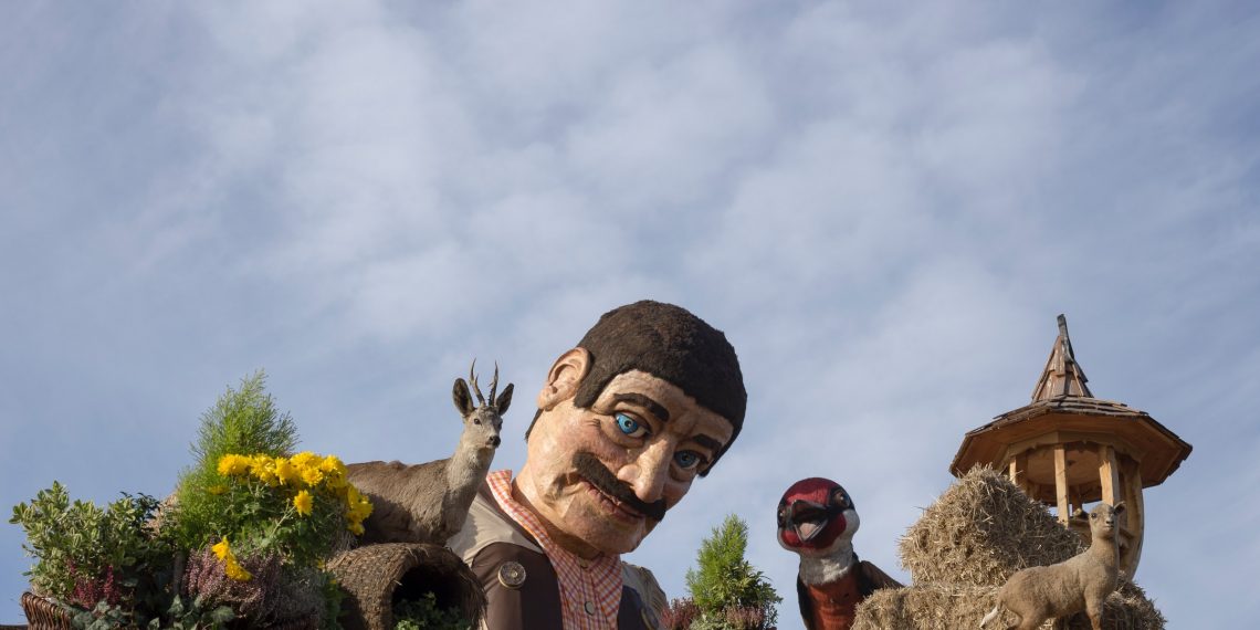 Animal Garden Ornaments: the Beautiful and Unique Statues for Your Home Exterior